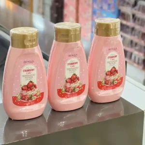 نمک بدن کیک توت فرنگی بیوآکوا BIOAQUA