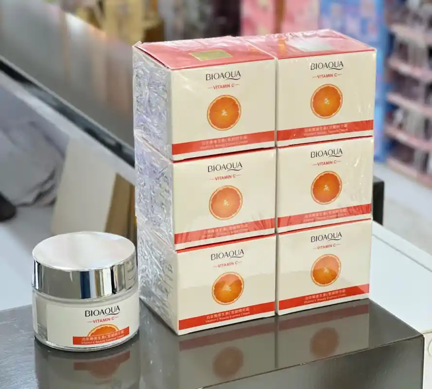 کرم آبرسان کاسه ای ویتامین سی بیوآکوا BIOAQUA