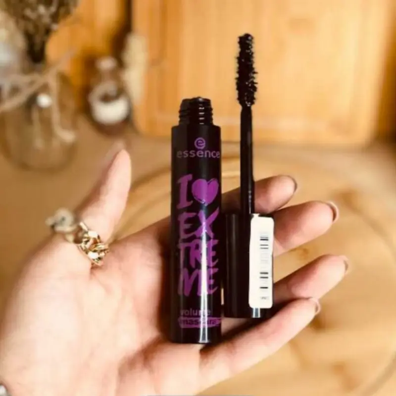 ریمل حجم دهنده اسنس مشکی درجه 1 Essence