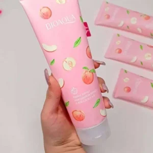 اسکراب و نمک بدن تیوپی هلو بیوآکوا BIOAQUA